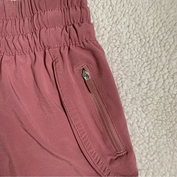 Lululemon Tracker Short V 4" - Picture 5 of 8